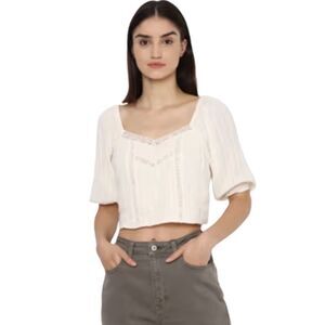 American Eagle Outfitters Women's Size Small Floral Lace Cropped Blouse White